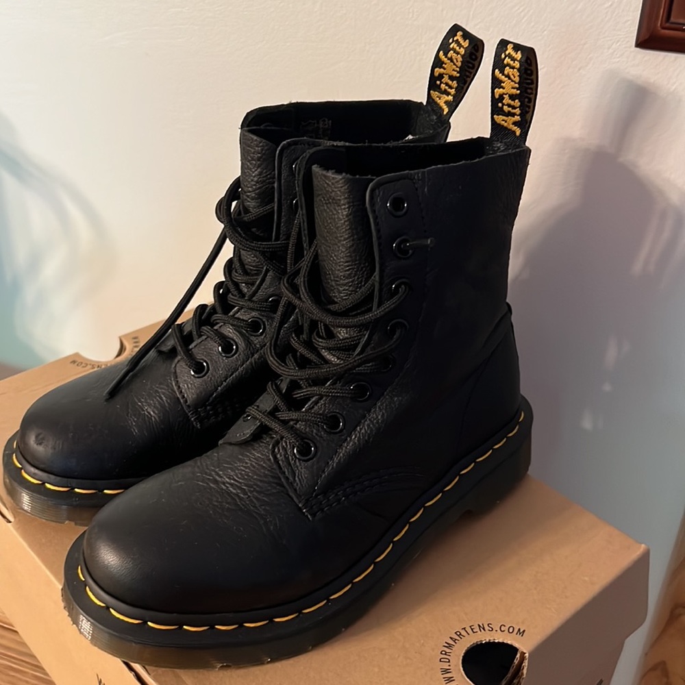 Doc Martens Pascal Virginia Boot - Black Size 6 - image 4